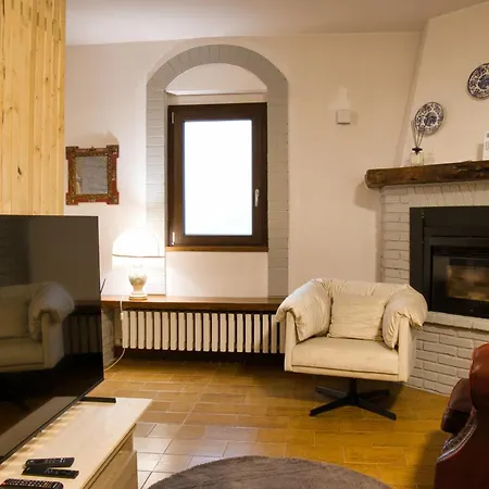 Apartament Cozy Mountain Escape Near